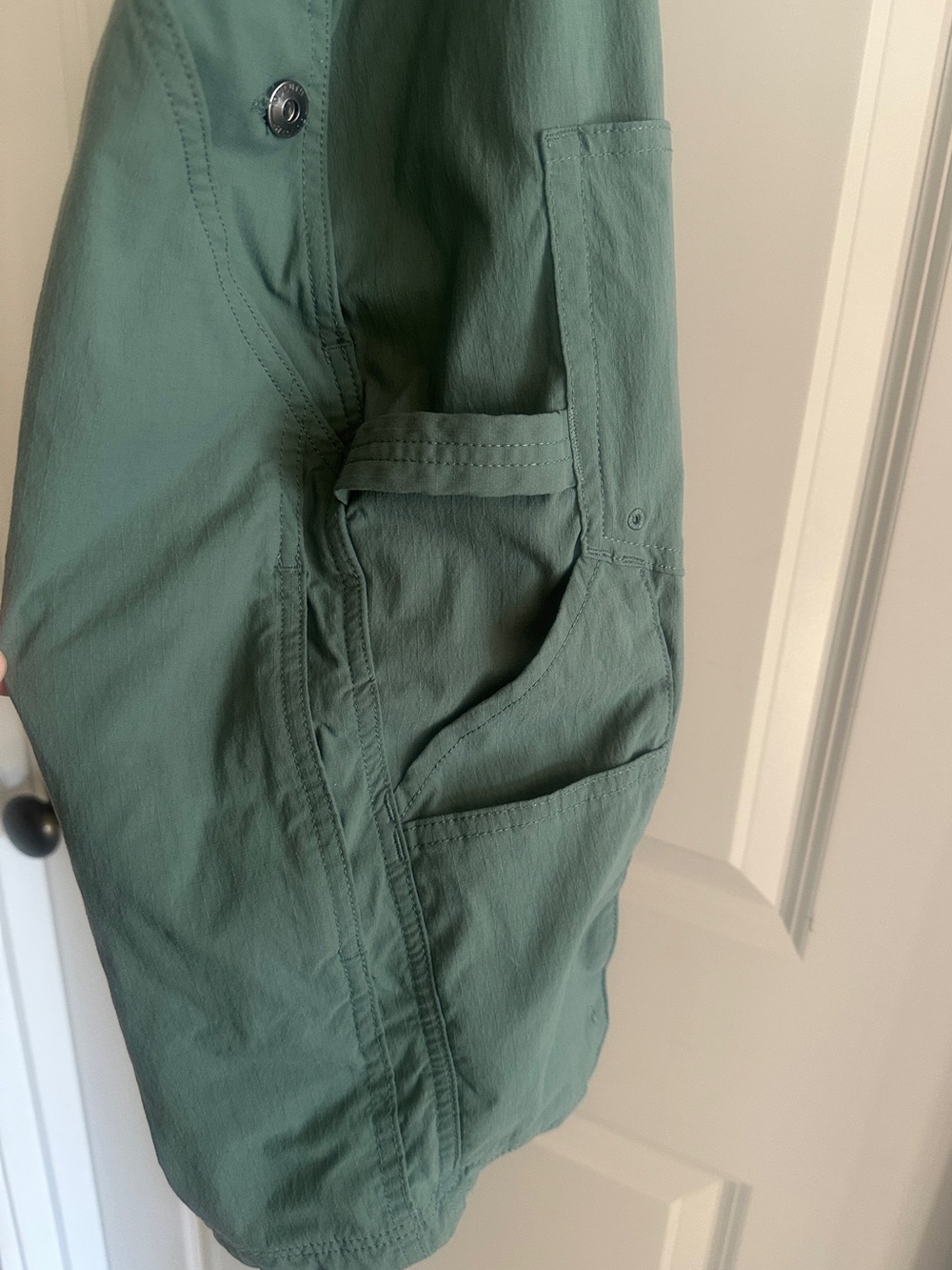 Duluth Green Utility Bib Overalls Shorts - Picture 3 of 7